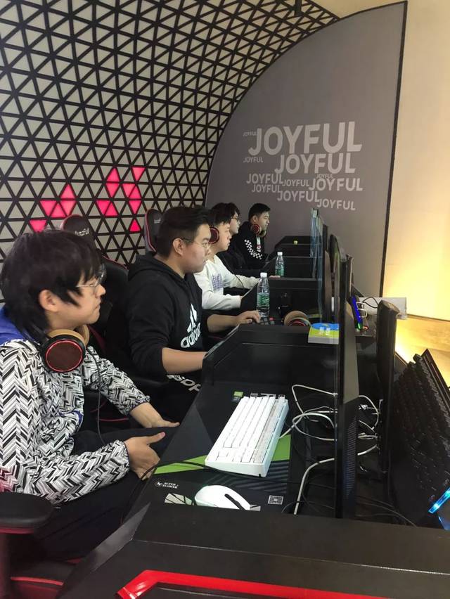 在开场阶段 在开场阶段