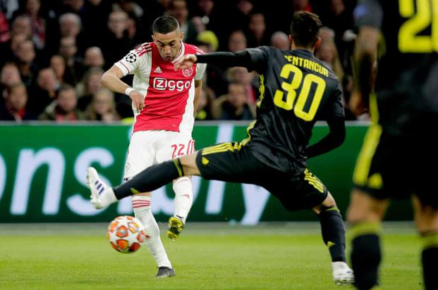 前在球队依 前在球队依