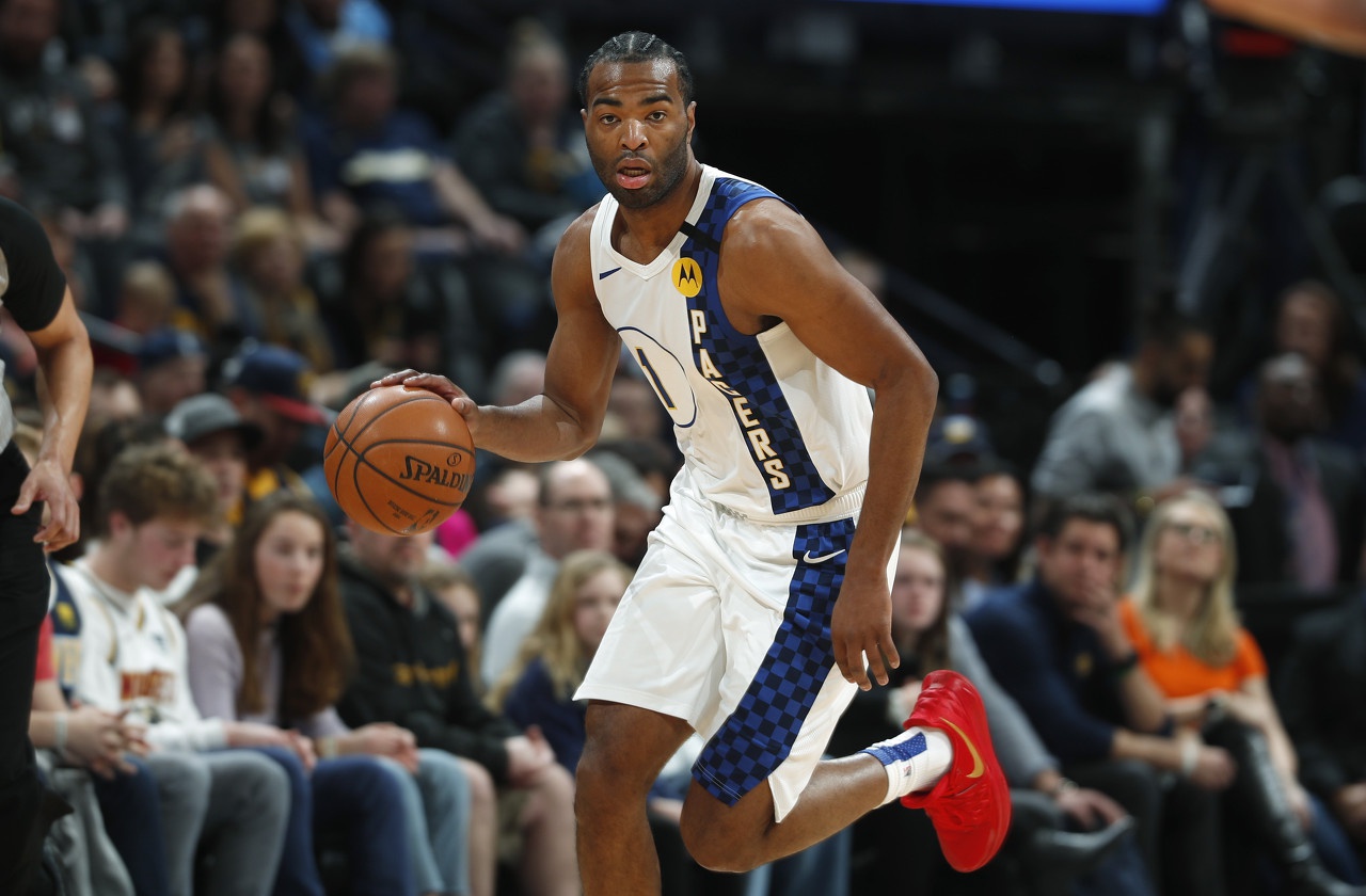 借高压逼抢 借高压逼抢