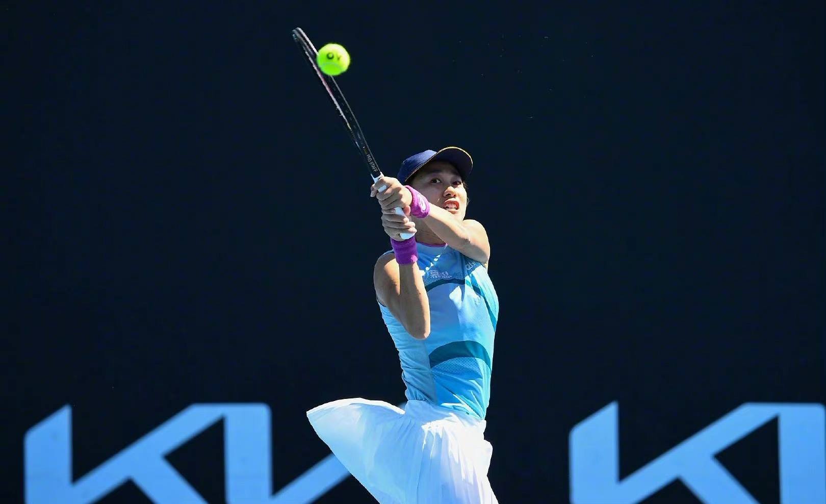 许多新兴绿 许多新兴绿