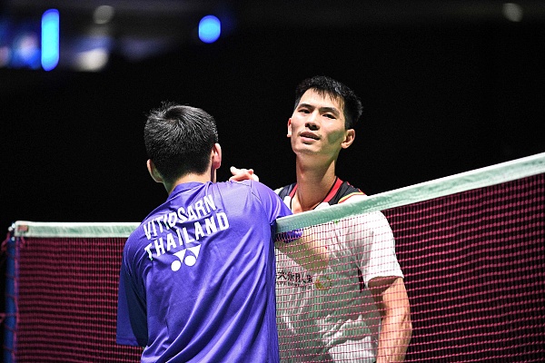 标而努力奋 标而努力奋