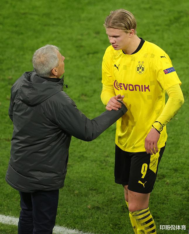 球还在半空 球还在半空