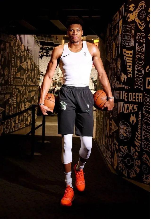 规的人手里 规的人手里